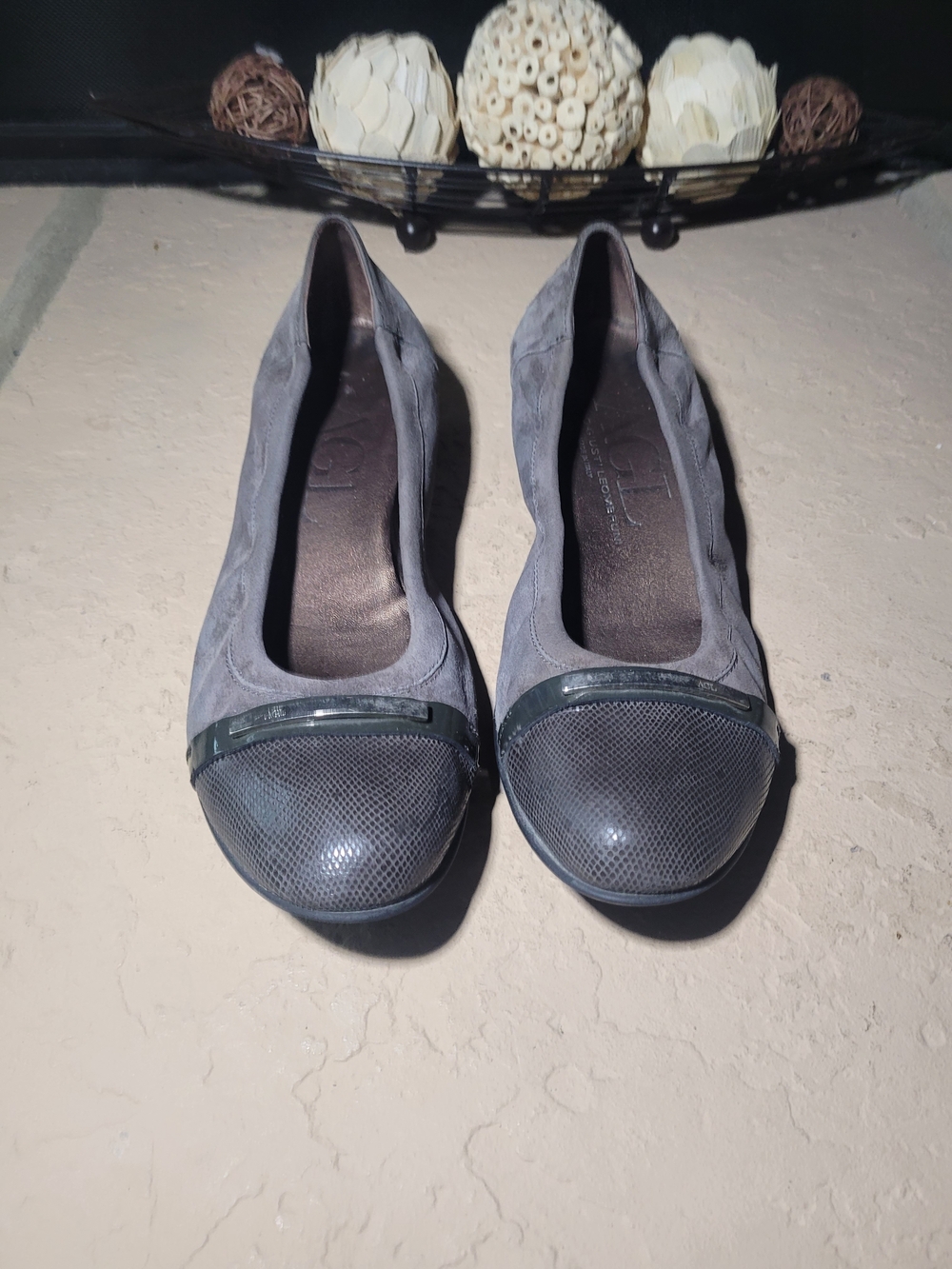 Size 42 (11.5) Attilio Giusti Leombrun (AGL) Cap Toe Purple Suede Italian Loafer